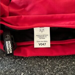 Gore Tex mitts top quality waterproof windproof ski or climbing